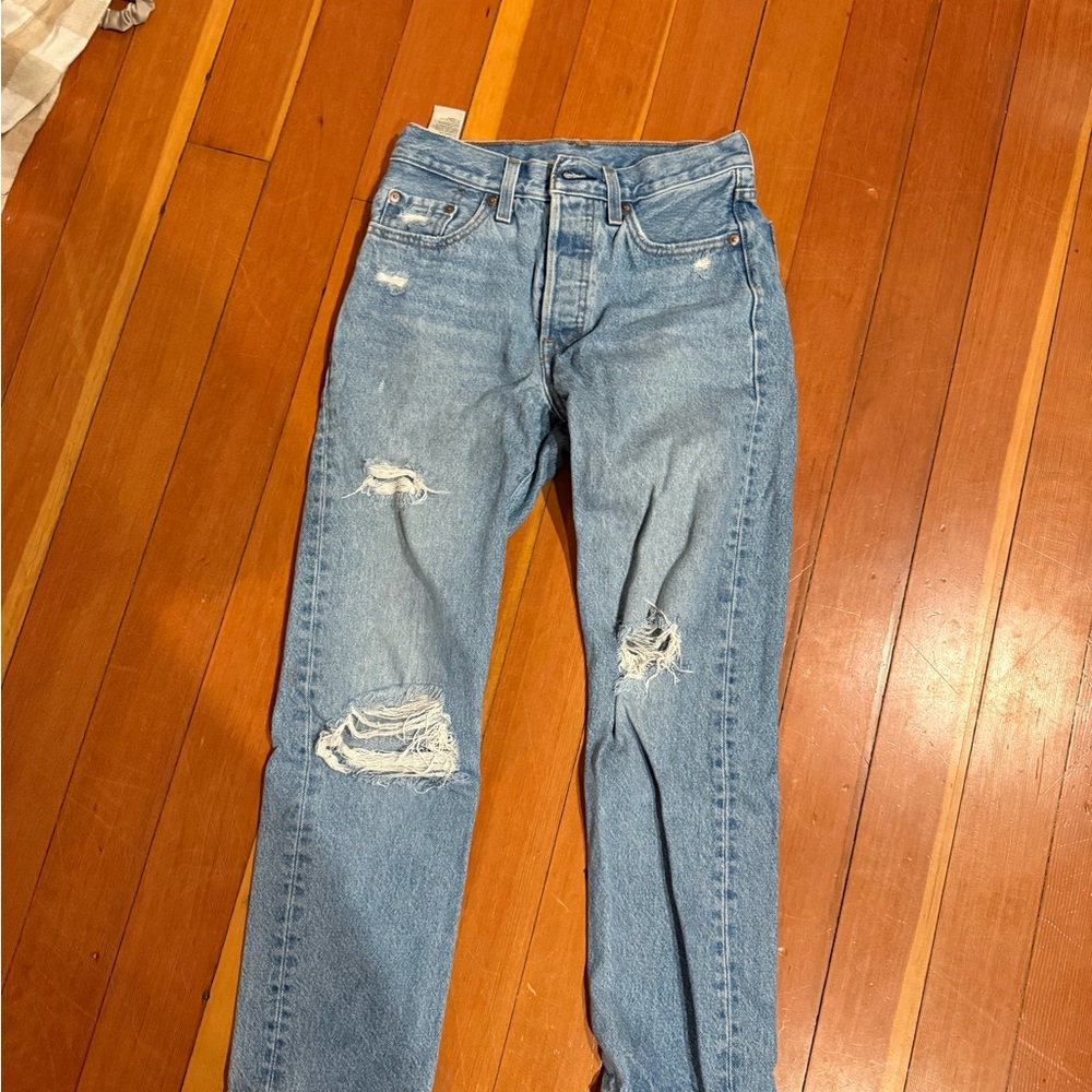 Women’s Blue Mom Jeans